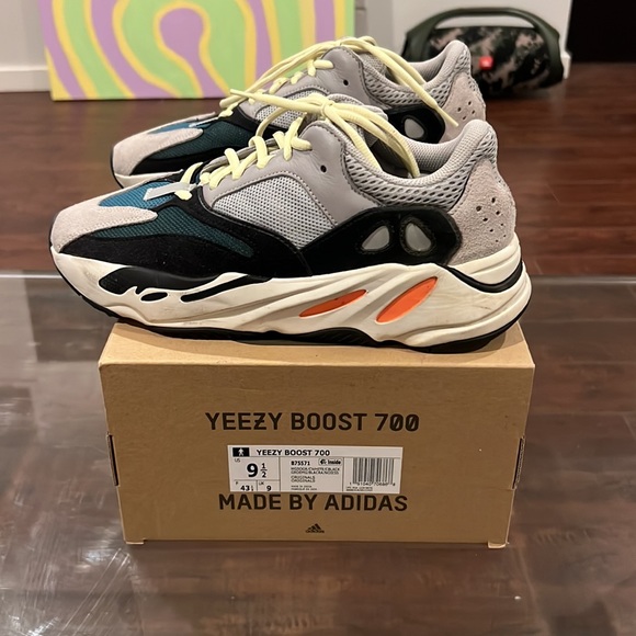Adidas Yeezy Boost 700 Wave Runner - Picture 7 of 7